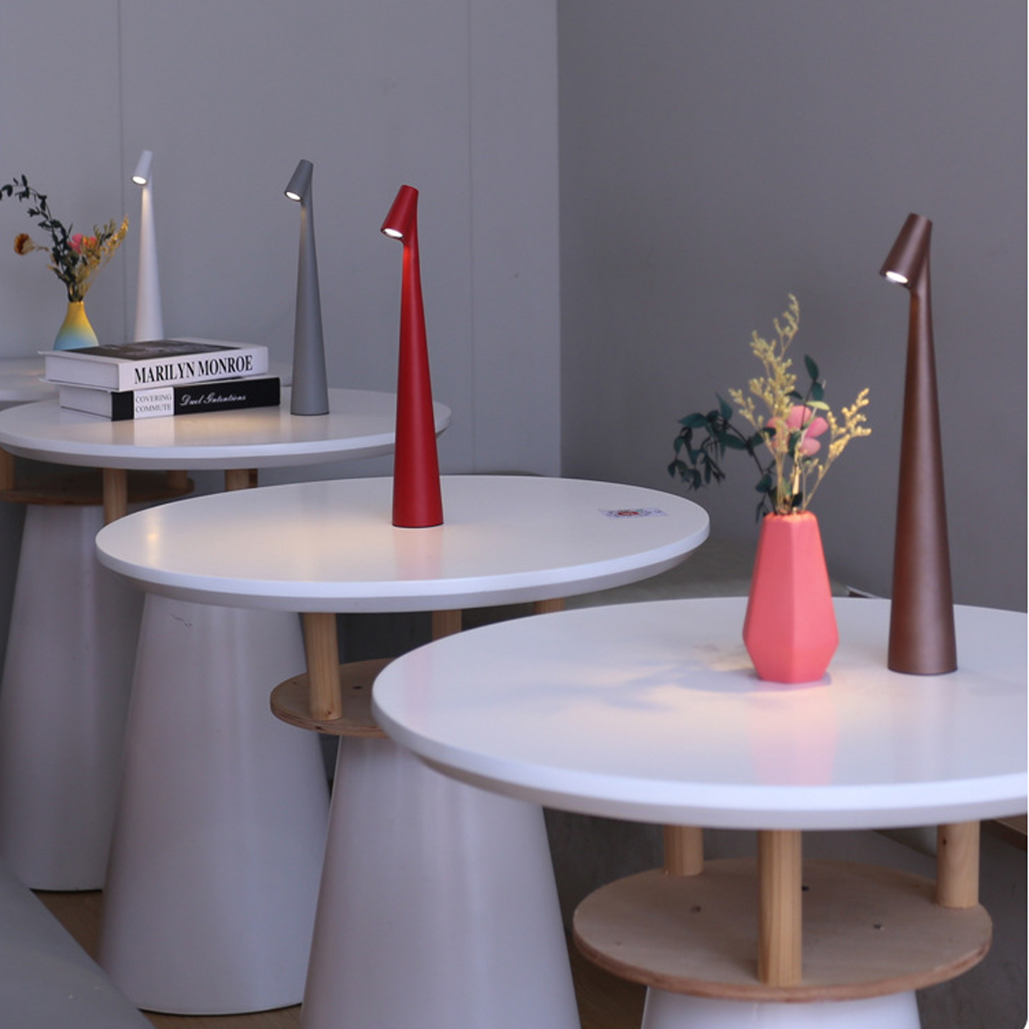 Table lamp – street lantern style.