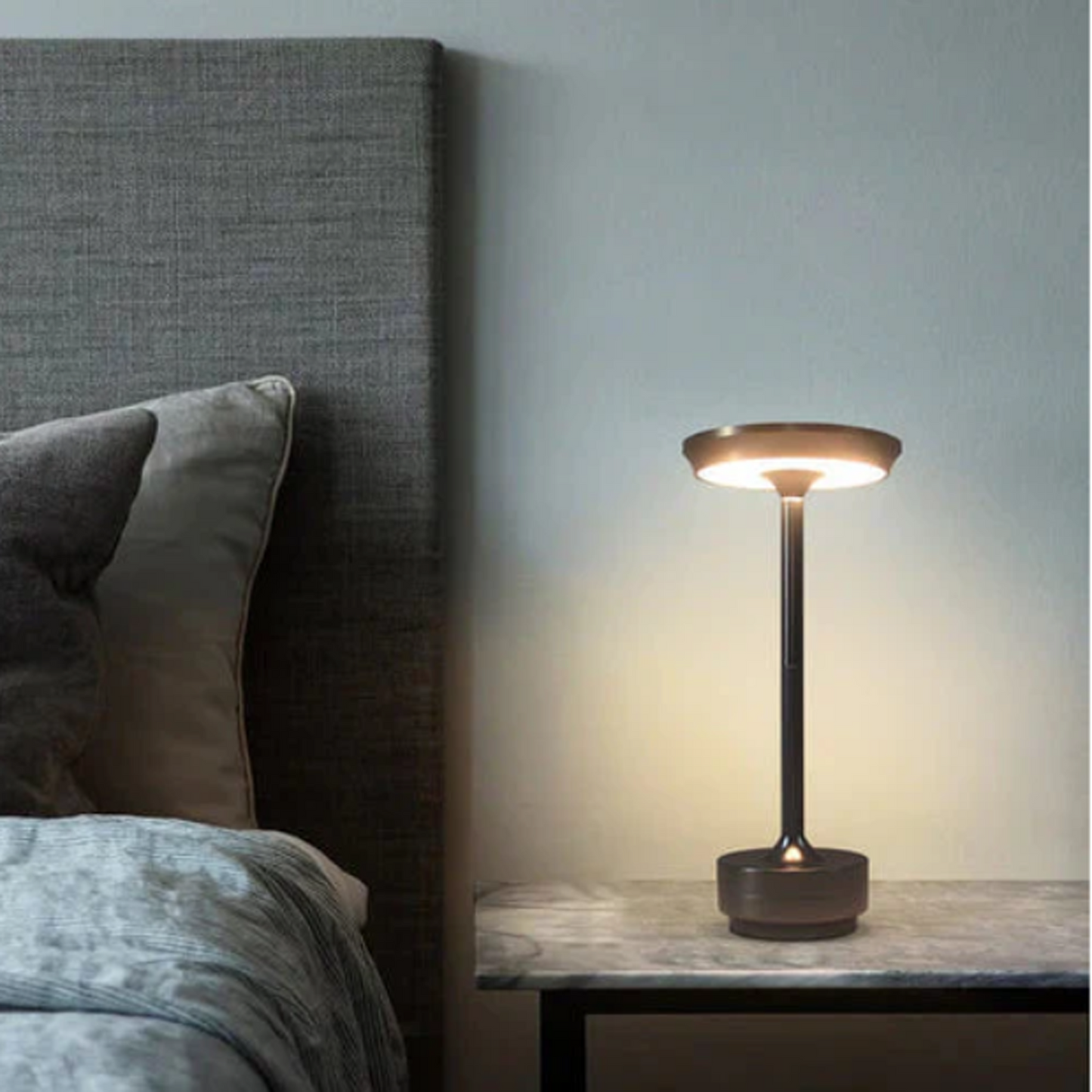 Touch wireless lamp