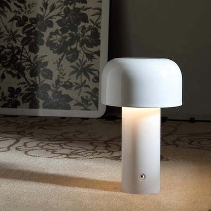 Portable table lamp